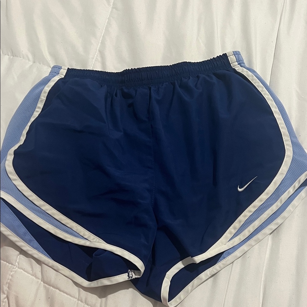 women’s size small blue nike shorts